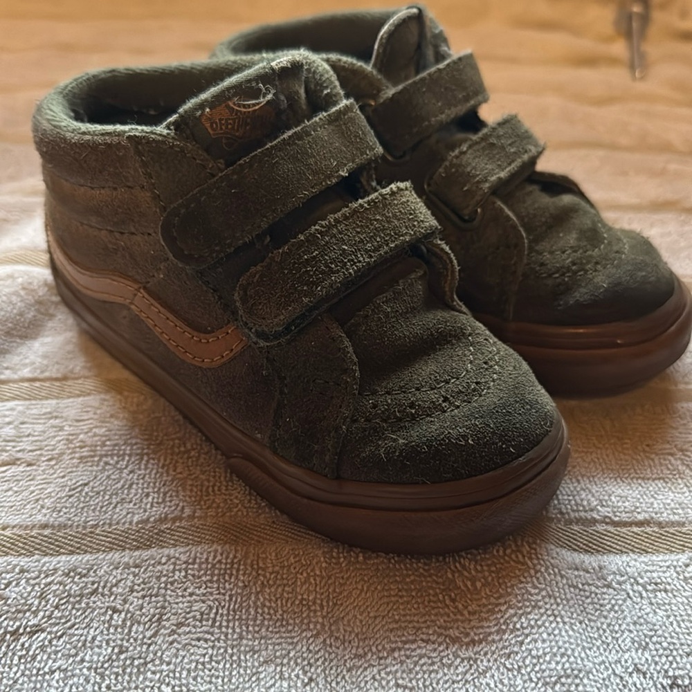 Vans olive green mid rise sneaker toddler size 7.5